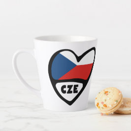 Taza De Café Latte Corazón de bandera de la República Checa con códig