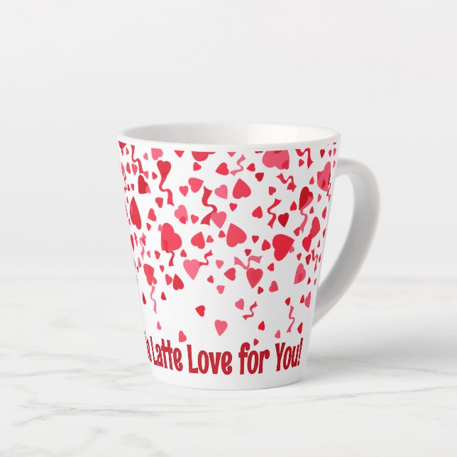Taza De Café Latte Corazones de confetti rojos personalizados con amo (Ángulo derecho)