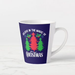 Taza De Café Latte Cree en la Magia de la Navidad-82309