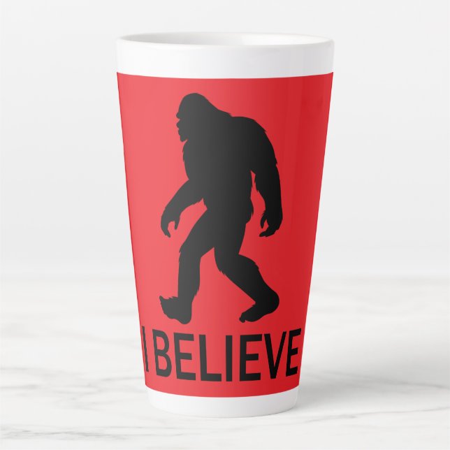 Taza De Café Latte Creo en Bigfoot (Anverso)