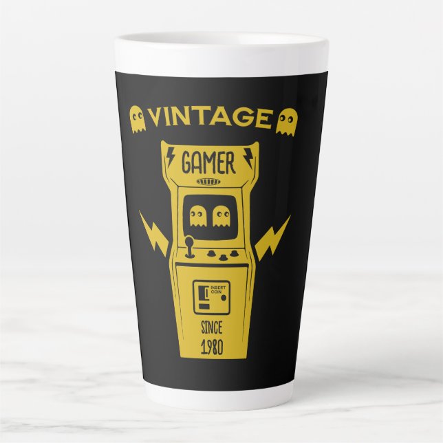 Taza De Café Latte Cumpleaños De Los Jugadores De La Colina (Anverso)
