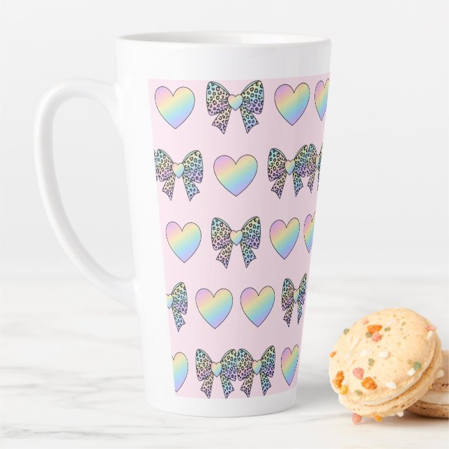 Taza De Café Latte  cute sweet rainbow hearts pastel gradient pattern (In situ)