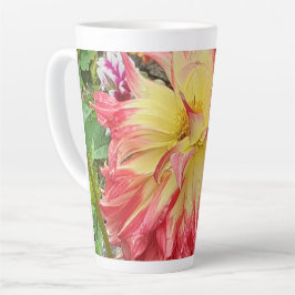 Taza De Café Latte Dahlia rosa y amarilla