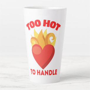 TAZA DE CAFÉ LATTE DEMASIADO CALIENTE PARA MANEJAR