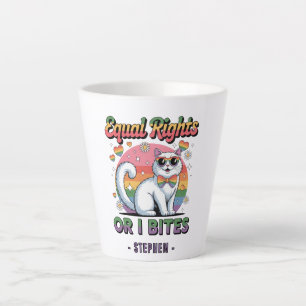 Taza De Café Latte Derechos Iguales - Orgullo LGBTQ gracioso y blanco