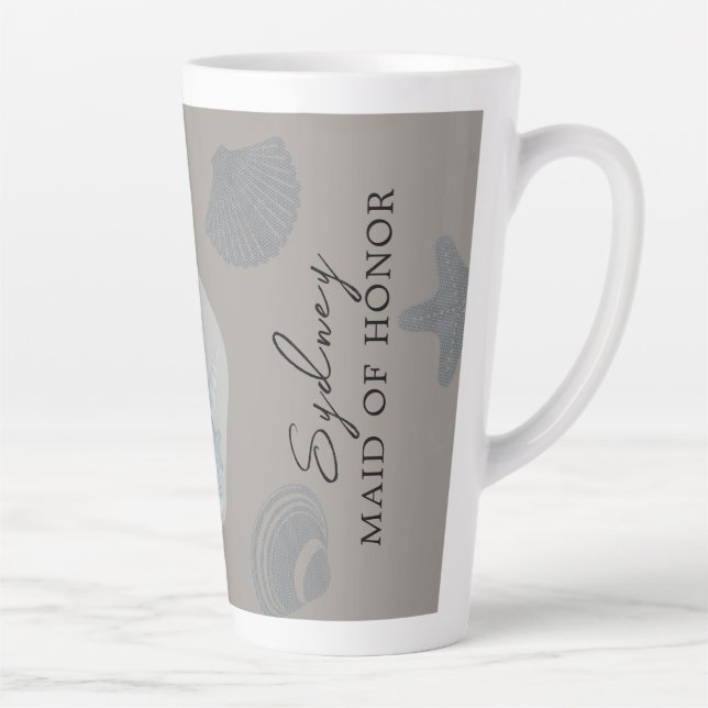 Taza De Café Latte Día de nuestra boda con tema de playa con conchas (Derecha)