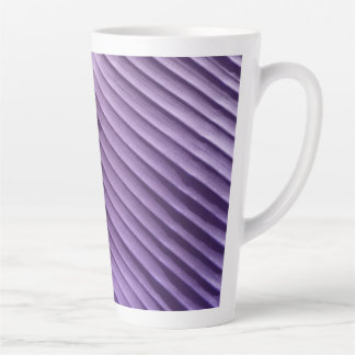 Taza De Café Latte Diagonal púrpura de hoja