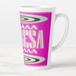 Taza De Café Latte Diseño de nombre Theresa de color rosa profundo co