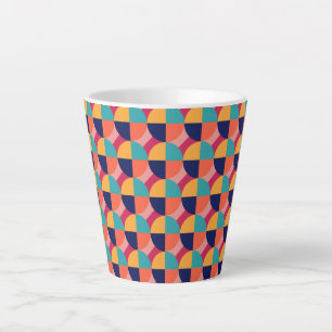 TAZA DE CAFÉ LATTE DISEÑO GEOMÉTRICO.