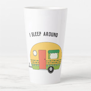 Taza De Café Latte Divertido duermo alrededor de RV