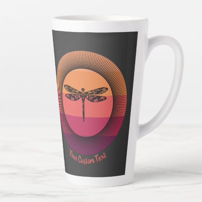 Taza De Café Latte Dragonfly en Retro Sunset con nombre (Derecha)