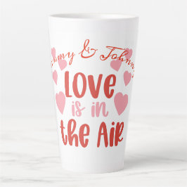 Taza De Café Latte El Amor Está En El Aire Con El Personalizado Del C