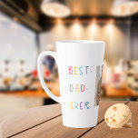 Taza De Café Latte El mejor regalo de papá de color de la foto modern<br><div class="desc">El "Modern Collage Photo Colorful Best Dad Ever Gift" es un regalo personalizado y único para cualquier padre que merezca ser celebrado. El regalo es una foto de collage hecha de varias imágenes individuales que han sido cuidadosamente dispuestas para crear un diseño impresionante y llamativo. El regalo es una gran...</div>