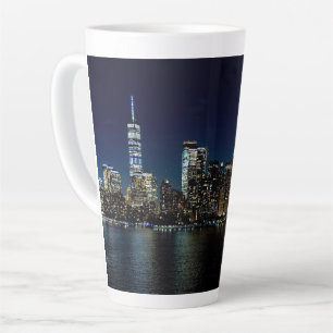 Taza De Café Latte El rascacielos de Nueva York Fotografía Nocturna d
