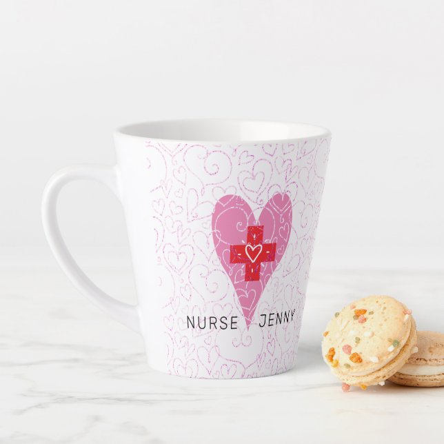 Taza De Café Latte Enfermera de corazón rosado rojo personalizada (In situ)