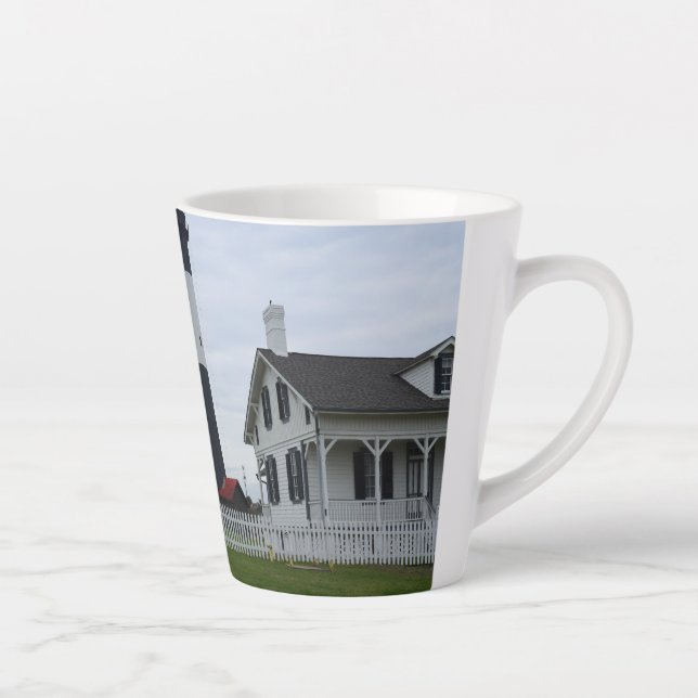 Taza De Café Latte Faro de la isla Tybee (Derecha)