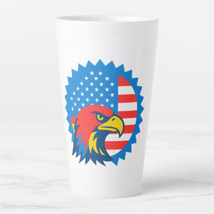 Taza De Café Latte Feroz águila calva en la bandera de los Estados Un