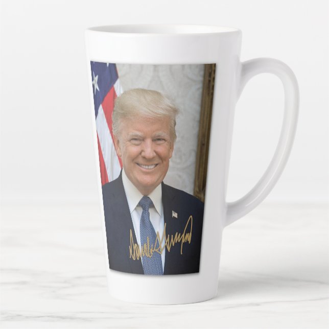 TAZA DE CAFÉ LATTE FIRMADO POR EL PRESIDENTE TRUMP MUG (Derecha)