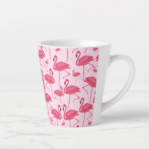Taza De Café Latte Flamencos En Fondo Rosa Claro