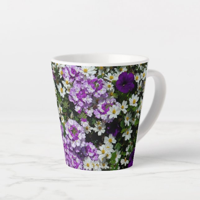 Taza De Café Latte Flores moradas (Ángulo derecho)
