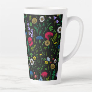 Taza De Café Latte Flores silvestres en la mugre negra