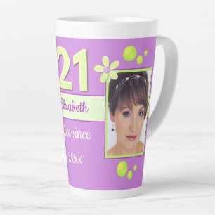 Taza De Café Latte Foto de cumpleaños 21 con púrpura y verde