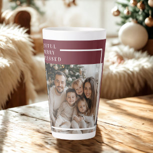 Taza De Café Latte Foto de Navidad Alegre y Bendita
