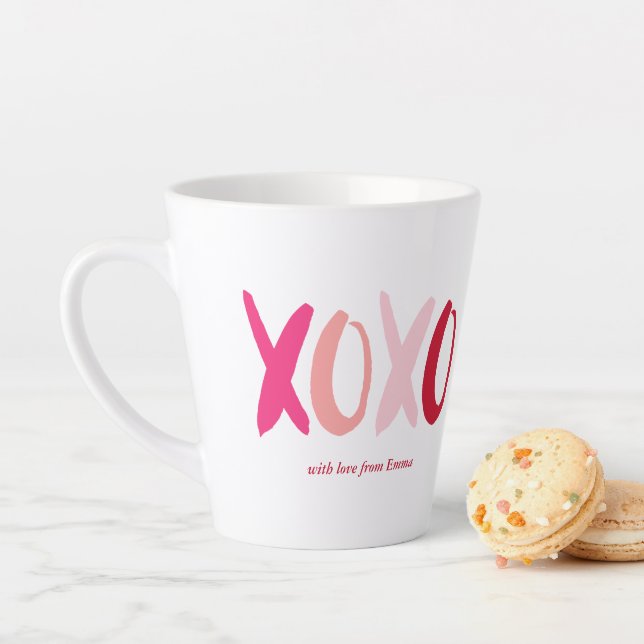 Taza De Café Latte Foto Día de San Valentín de "XOXO" (In situ)