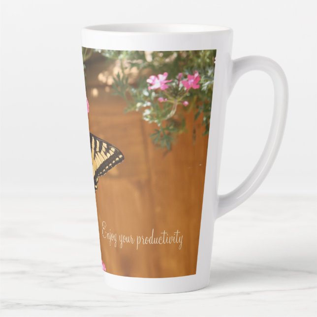 Taza De Café Latte Fotografía De Mariposa Y Flores (Derecha)