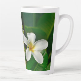 Taza De Café Latte Frangipani blanco