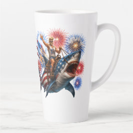 Taza De Café Latte Fuegos Artificiales de Jinete de Tiburón Patriótic