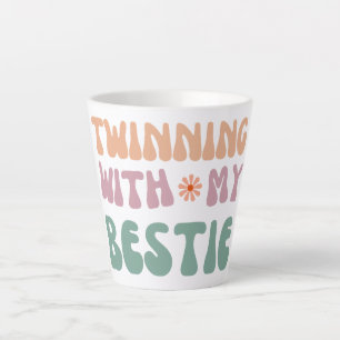 Taza De Café Latte Gemelas con mi mejor amiga Groovy cita de amistad