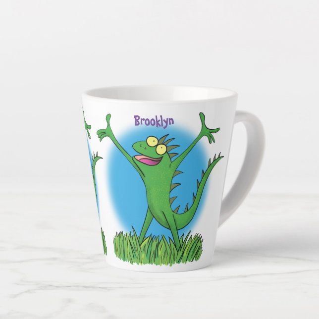 Taza De Café Latte Gracioso lagarto de iguana con sonrisa verde (Ángulo derecho)