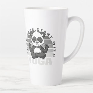 Taza De Café Latte Gracioso panda lindo haciendo yoga.