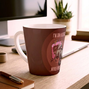 Taza De Café Latte Gracioso Raccoon Strict Personalizado de dieta com