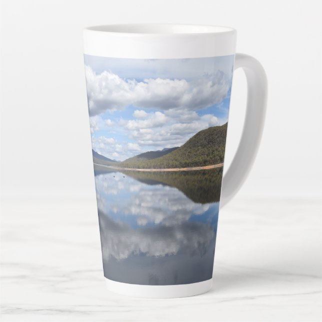 Taza De Café Latte Grampianos Reflejados (Ángulo derecho)
