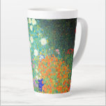 Taza De Café Latte Gustav Klimt Flower Garden<br><div class="desc">Latte Mug presenta el jardín de flores de pintura al óleo de Gustav Klimt (1906). Un bonito jardín de flores moradas,  rojas,  blancas,  azules y naranjas. Un gran regalo para los amantes del arte Art Nouveau y austriaco.</div>