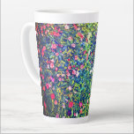 Taza De Café Latte Gustav Klimt Italian Garden<br><div class="desc">Latte Mug presenta el paisaje del jardín italiano de la pintura al óleo de Gustav Klimt (1913). Un bonito jardín de flores de colores: rojo,  blanco,  rosa,  morado. Un gran regalo para los amantes del arte Art Nouveau y austriaco.</div>