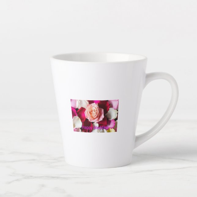 Taza De Café Latte Happy Wedding – Romantic Rose Petals Celebration (Derecha)