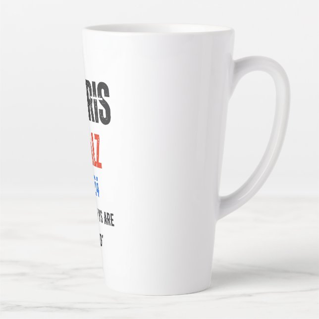 TAZA DE CAFÉ LATTE HARRIS WALZ 2024 (Derecha)