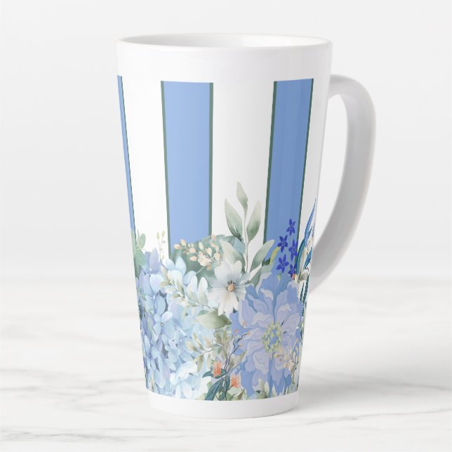 Taza De Café Latte Hidrangea azul y lata a rayas florales (Ángulo derecho)