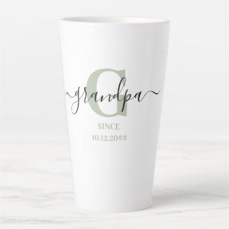 Taza De Café Latte Holpa Elegant Script Monograma Plata Verde