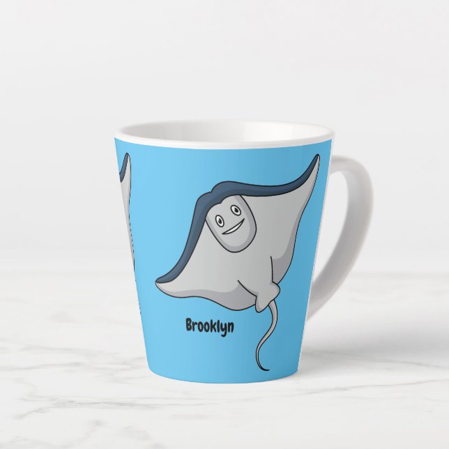 Taza De Café Latte Ilustración de dibujos animados de pez raya feliz (Ángulo derecho)