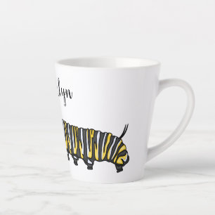 Taza De Café Latte Ilustracion personalizado de oruga monarca