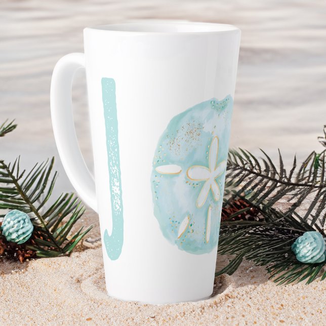 Taza De Café Latte Joy Océano costero Verde azulado acuarela y dólar (Joy Coastal Ocean Teal Watercolor Sand Dollar Latte Mug)