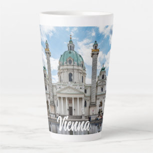 Taza De Café Latte Karlskirche en Viena, Austria