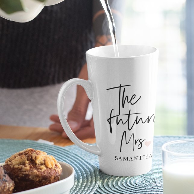 Taza De Café Latte La futura Sra. y su nombre | Regalo de belleza mod (Subido por el creador)