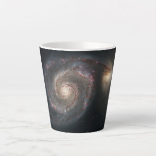 Taza De Café Latte La galaxia Whirlpool M51 y la compañera en el espa