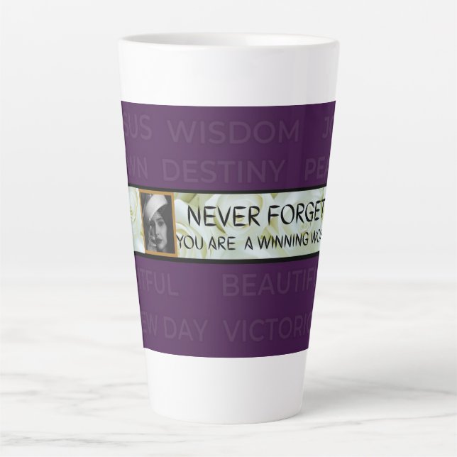 Taza De Café Latte La mujer ganadora Jumble Mug (Anverso)