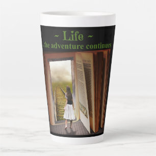 Taza De Café Latte La vida, la aventura continúa